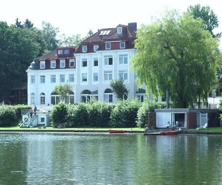 See Schlosshotel Am Kellersee Eutin Exteriör bild