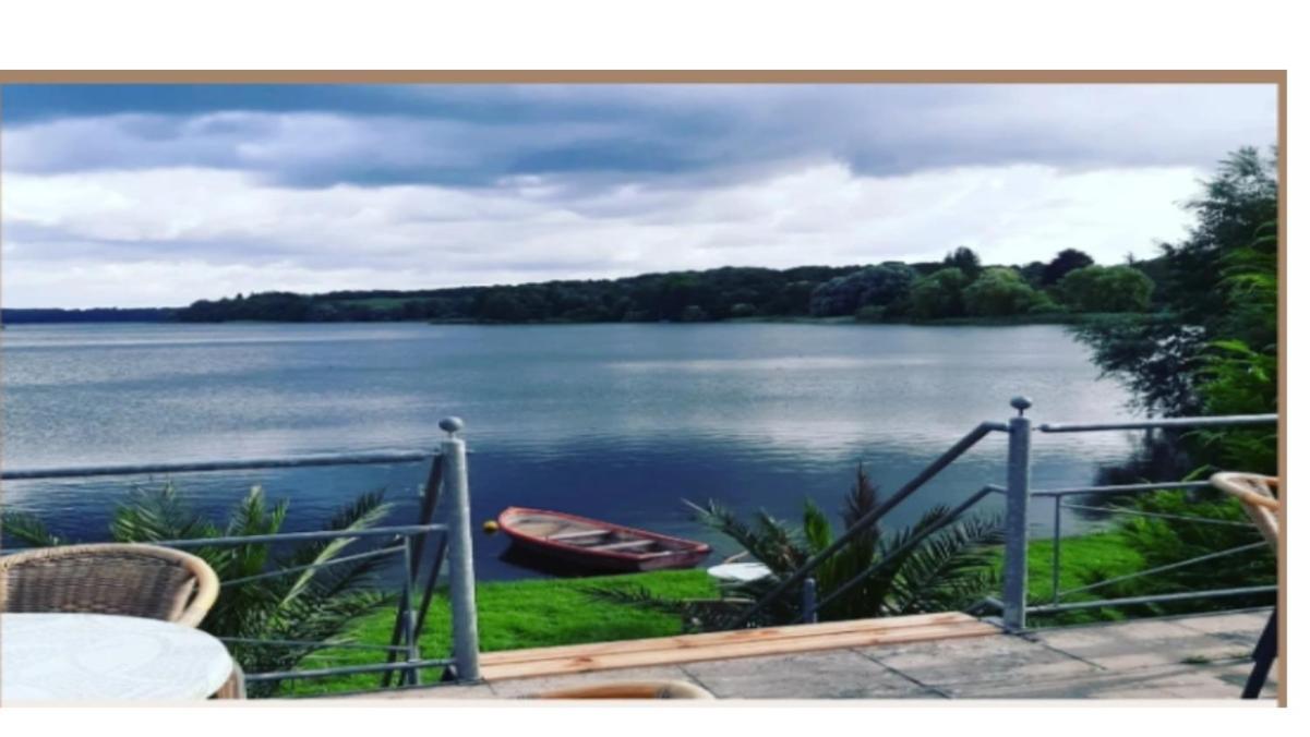 See Schlosshotel Am Kellersee Eutin Exteriör bild